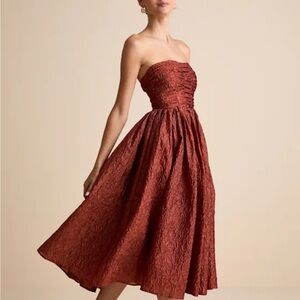 Lulu's Analeia Rust Jacquard Lace-Up Strapless Midi Dress